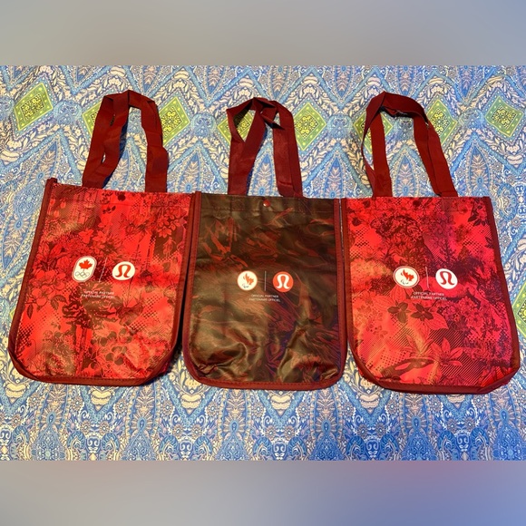 New Canadian Lululemon Shopping Bags - Picture 2 of 3
